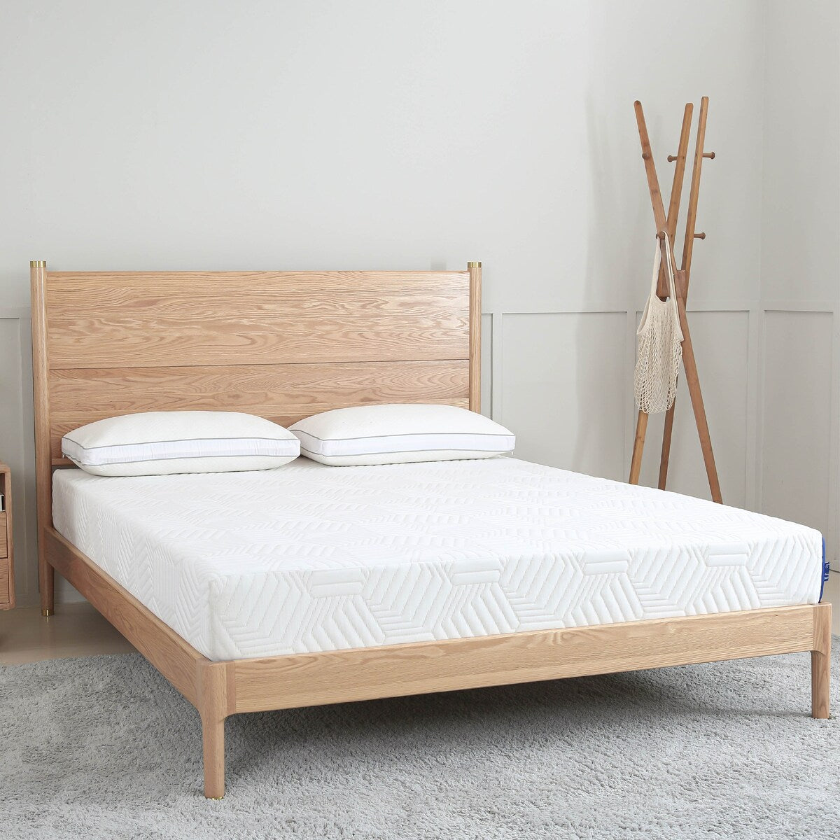 10 Inch Queen Gel Memory Foam Mattress, White, Green Tea and Cooling Gel Infused